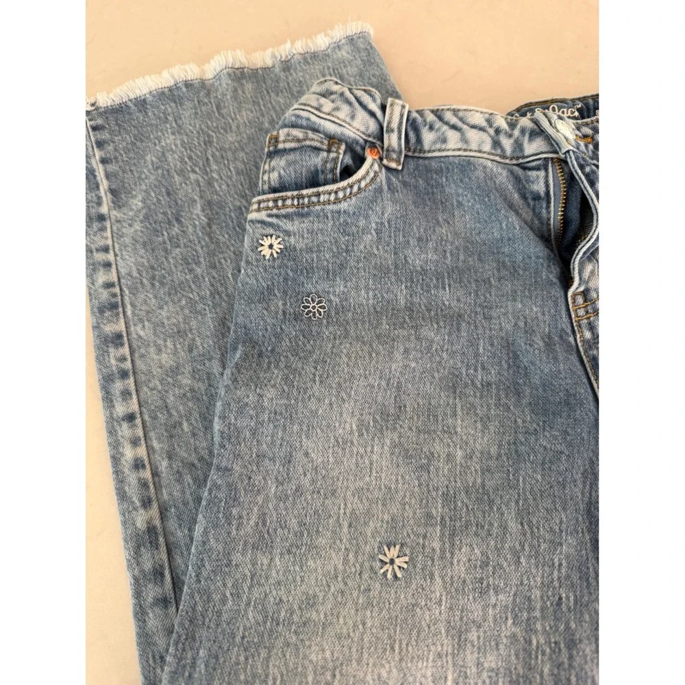 Cat & Jack Girls Wide Leg Daisy Embroidered Jeans Blue Medium Wash Size 14